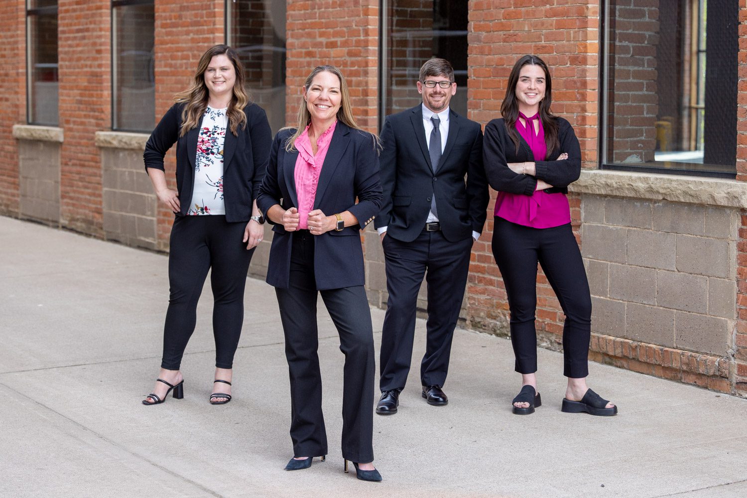 Edward Jones financial team members are ready to help.
